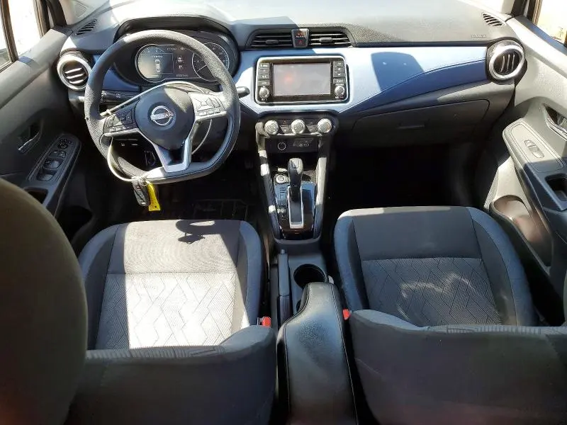 2023 NISSAN VERSA SV  