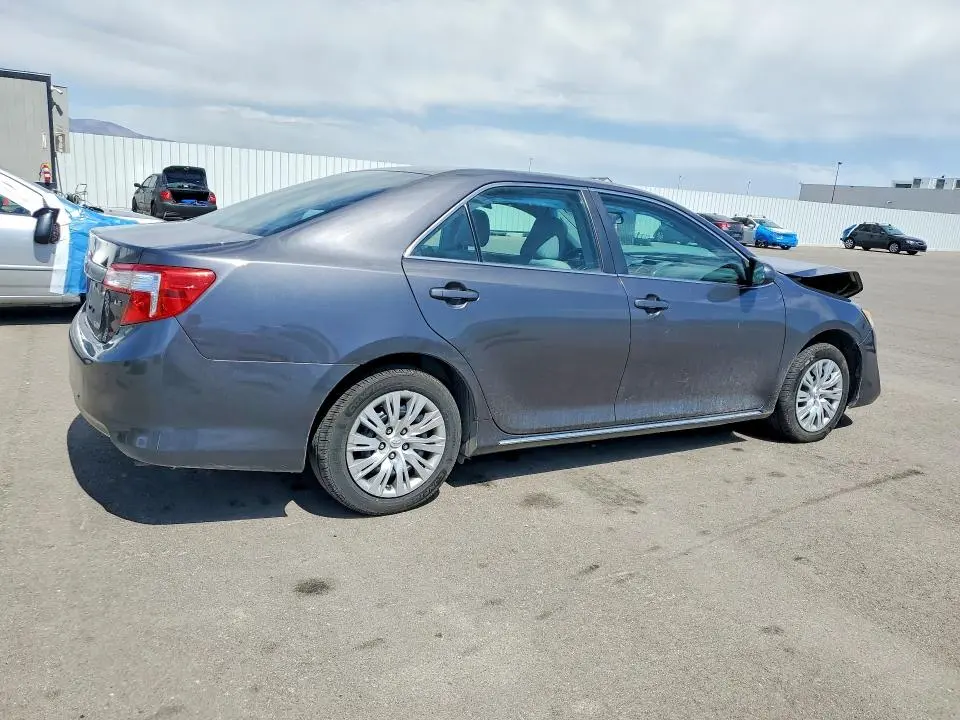 2013 TOYOTA CAMRY LE  