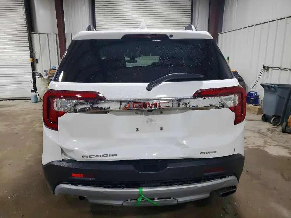2022 GMC ACADIA SLE  