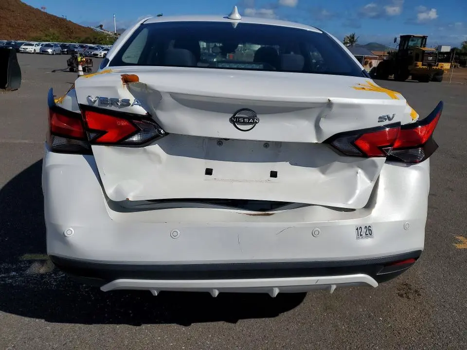 2023 NISSAN VERSA SV  