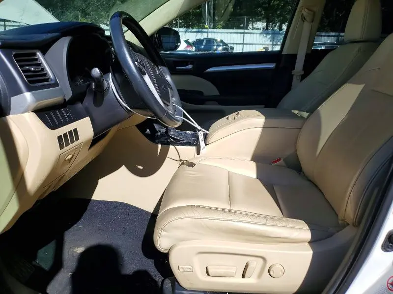 2015 TOYOTA HIGHLANDER XLE  