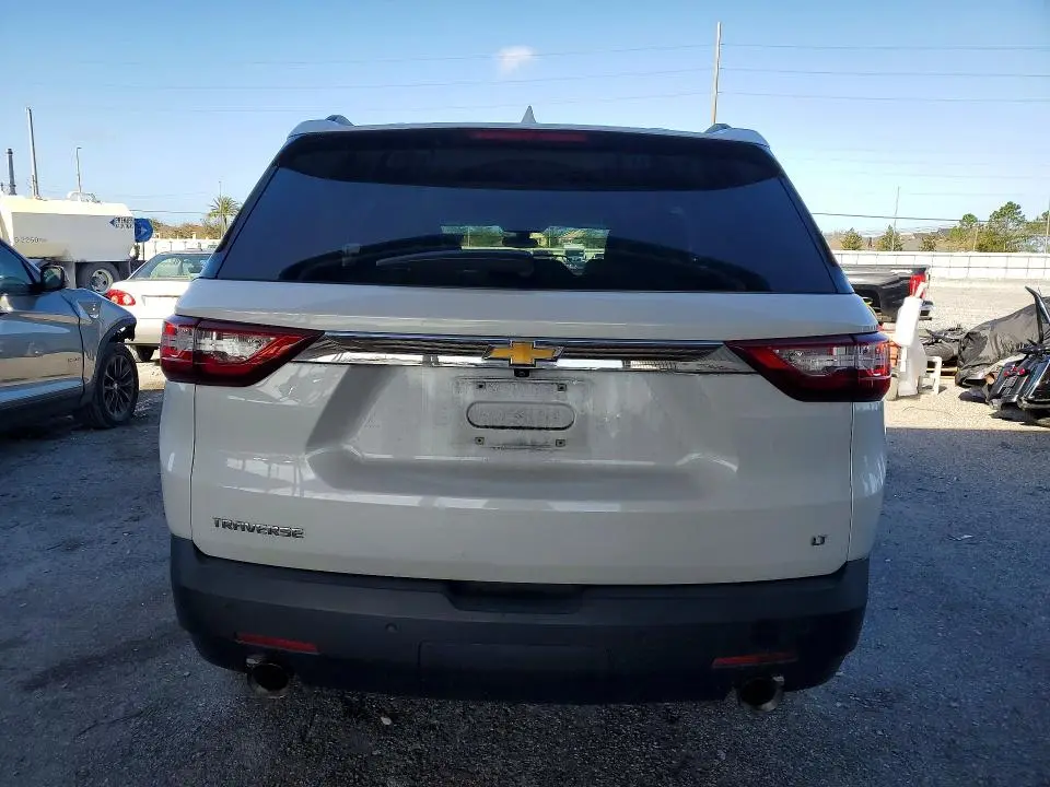 2021 CHEVROLET TRAVERSE LT  