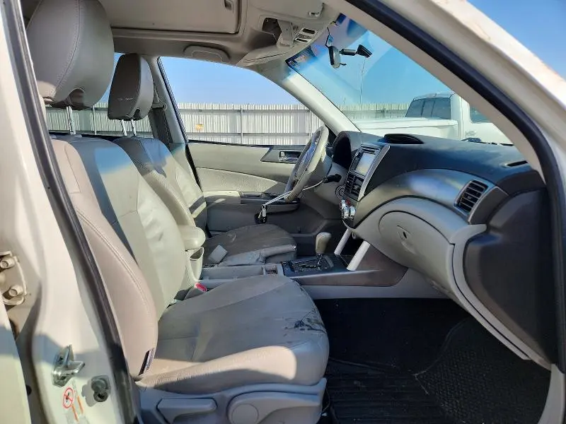 2012 SUBARU FORESTER LIMITED  