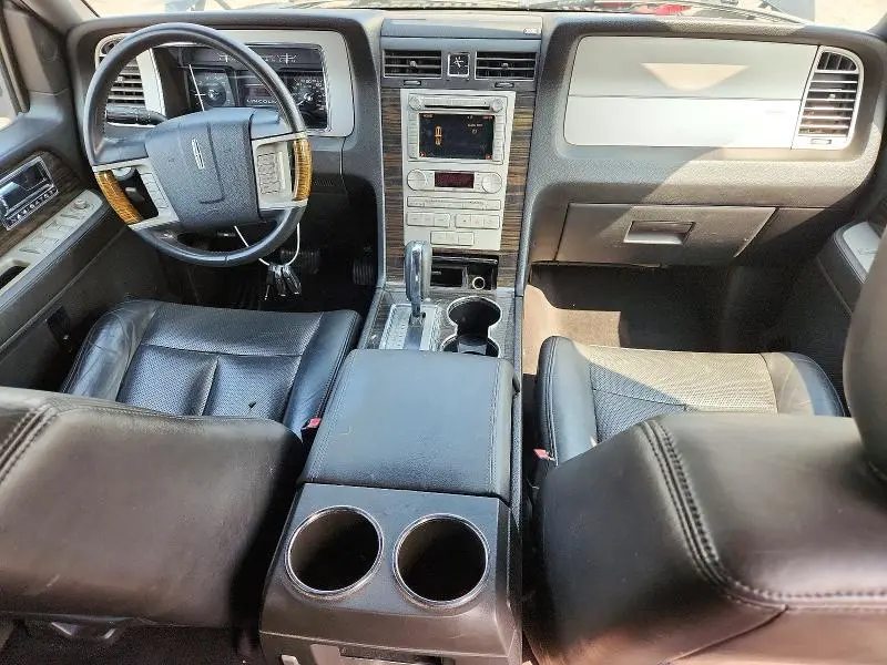 2010 LINCOLN NAVIGATOR L  