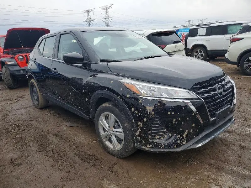 2024 NISSAN KICKS S  