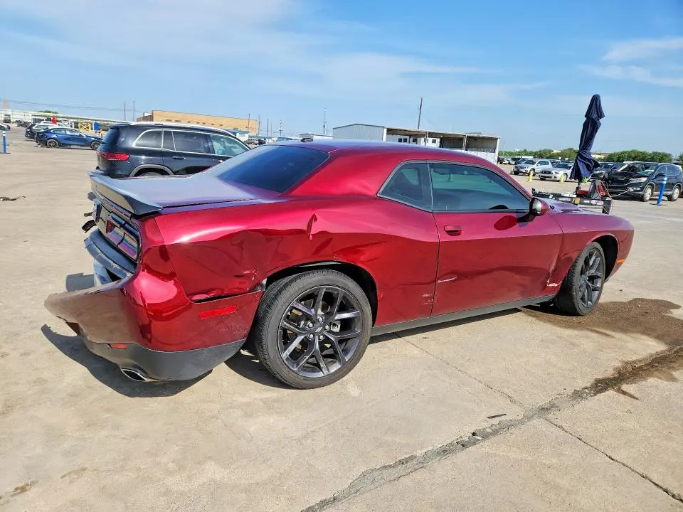 2022 DODGE CHALLENGER SXT  