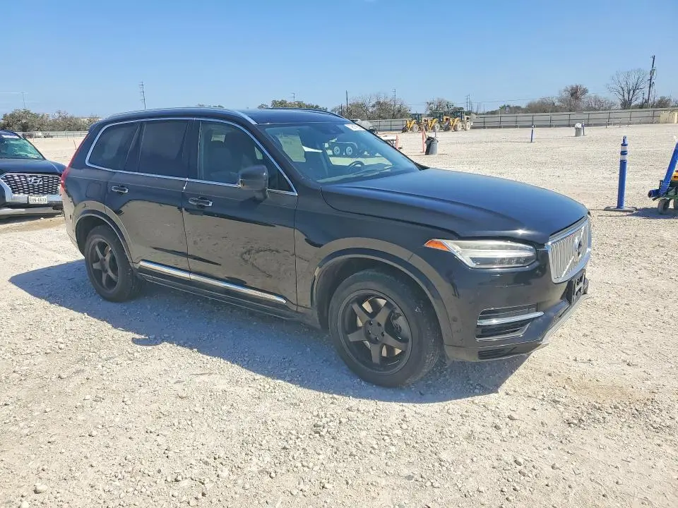 2016 VOLVO XC90 T8  