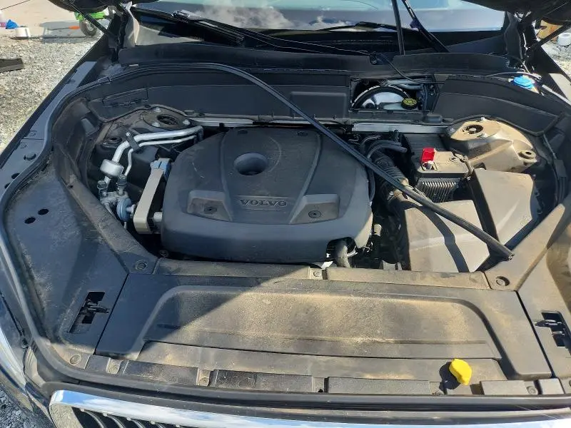 2020 VOLVO XC90 T6 MOMENTUM  