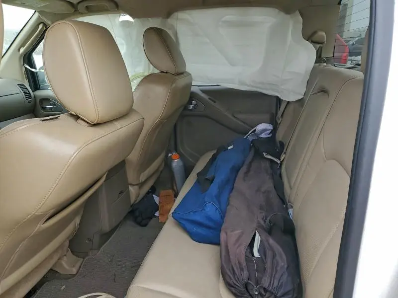 2011 NISSAN FRONTIER S  