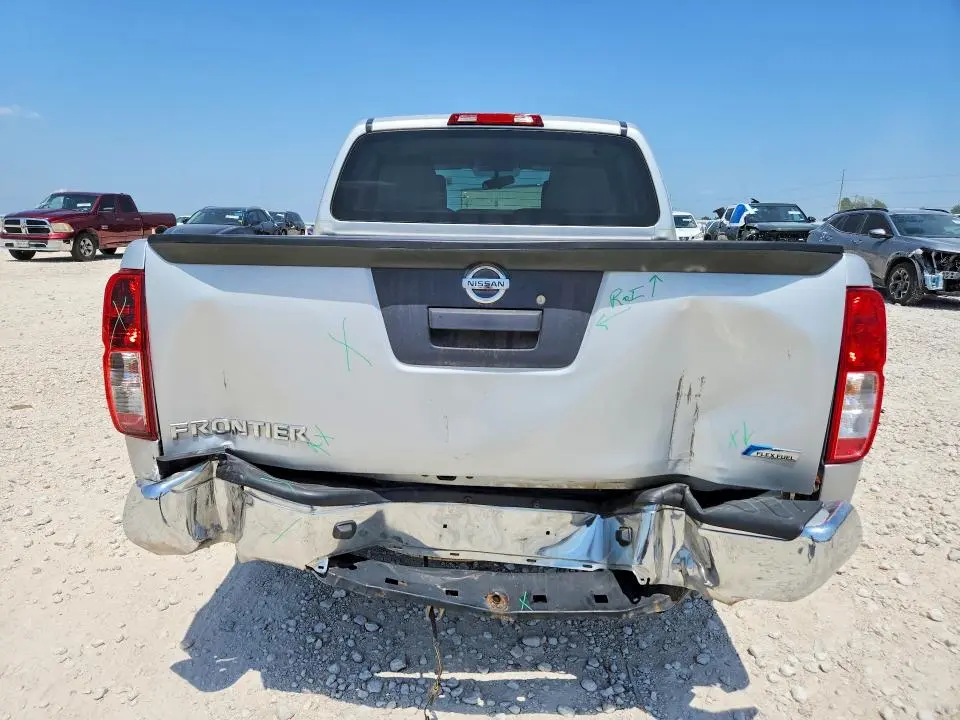 2017 NISSAN FRONTIER S  
