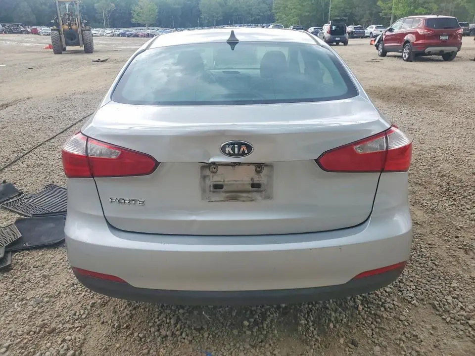 2016 KIA FORTE LX  