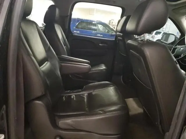 2011 CHEVROLET SUBURBAN K1500 LTZ  