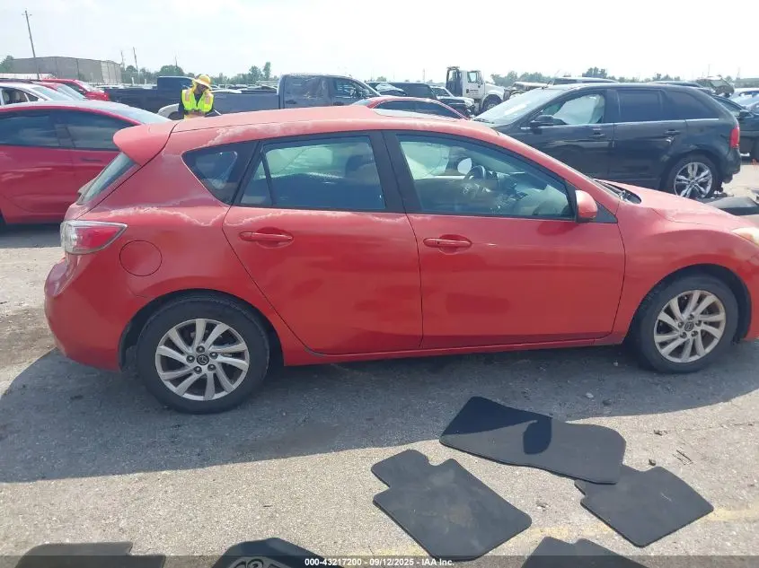 2013 MAZDA MAZDA3 I TOURING