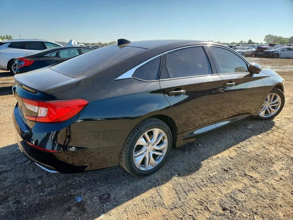 2019 HONDA ACCORD LX  