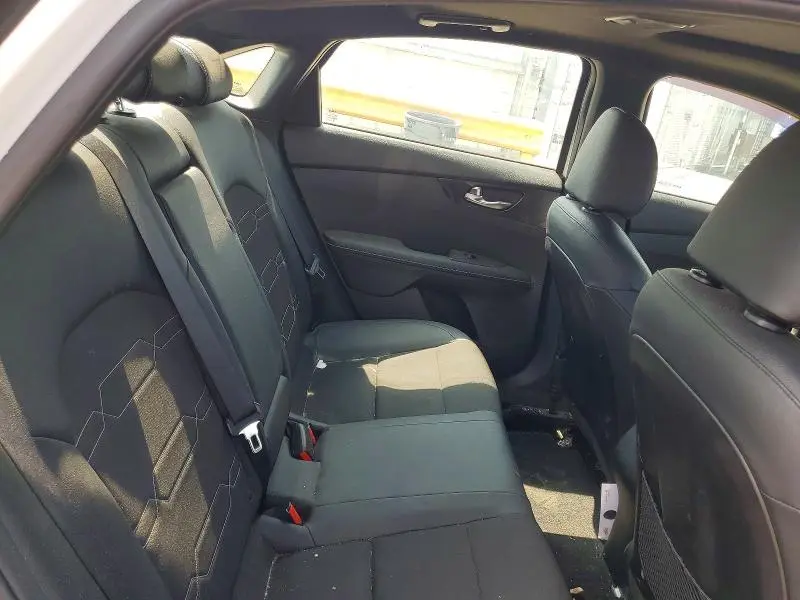 2023 KIA FORTE GT LINE  