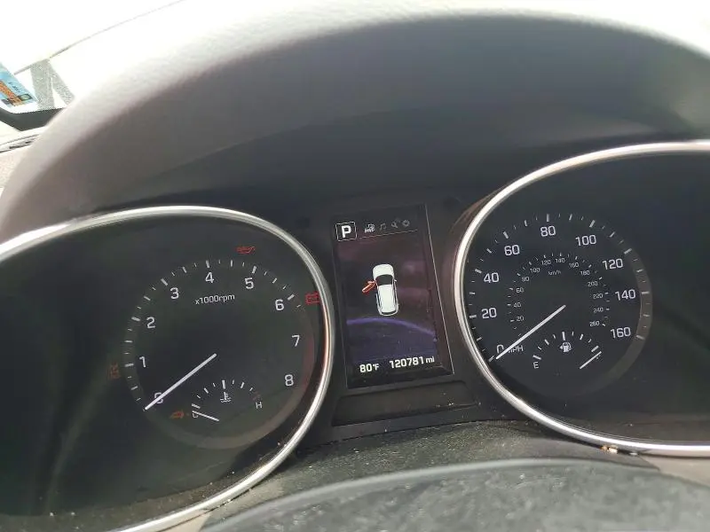 2018 HYUNDAI SANTA FE SE  