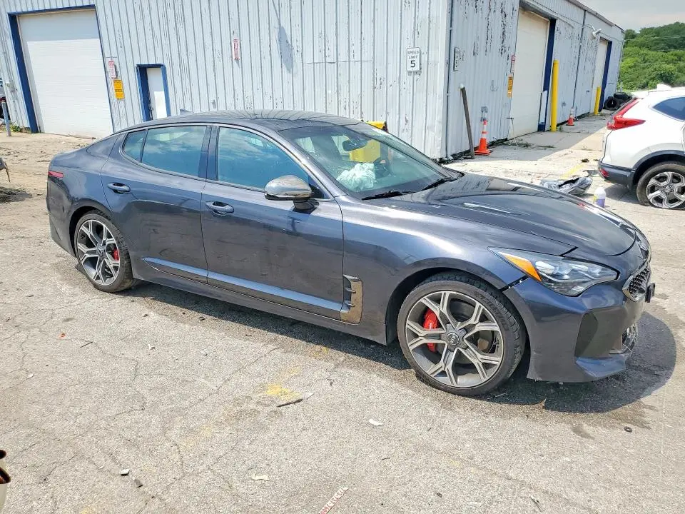 2020 KIA STINGER GT1  