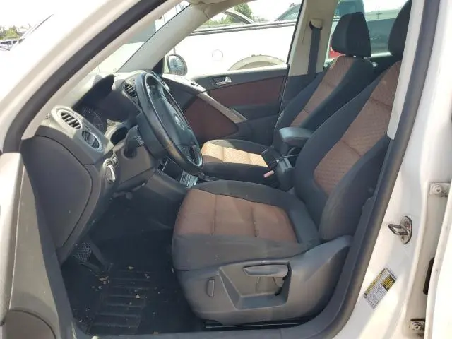 2010 VOLKSWAGEN TIGUAN SE  