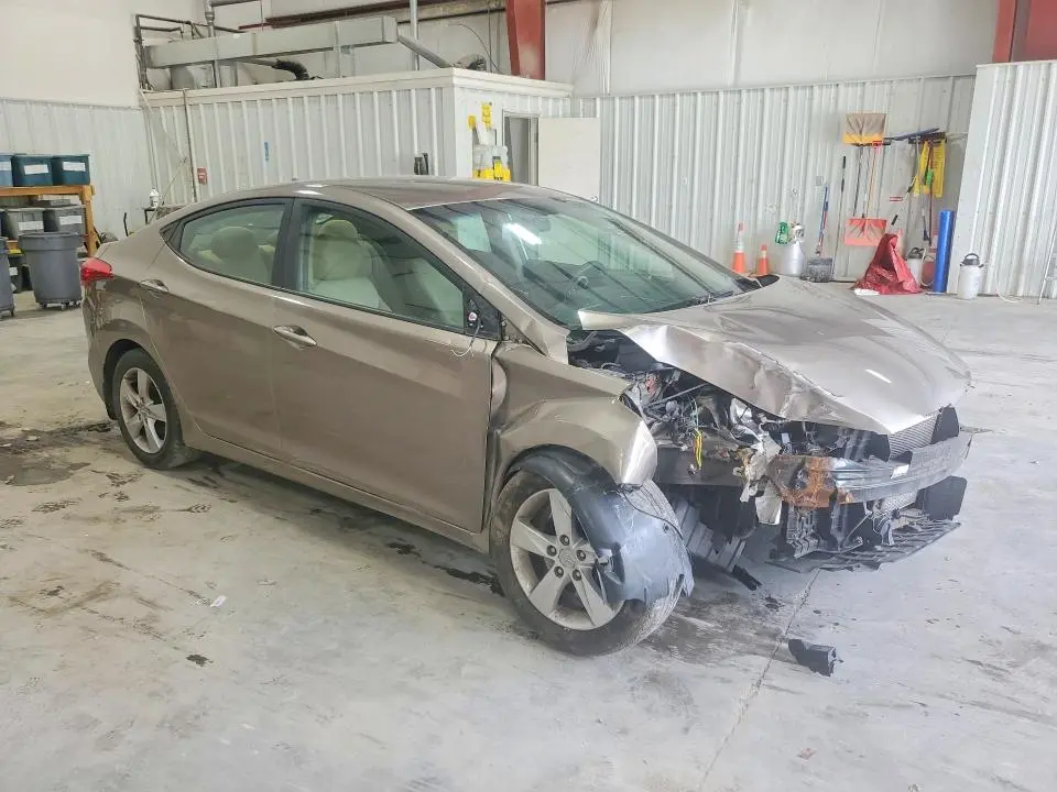 2013 HYUNDAI ELANTRA GLS  