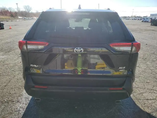 2025 TOYOTA RAV4 XLE  