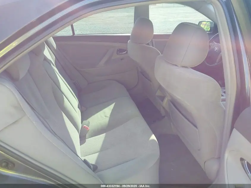 2011 TOYOTA CAMRY LE