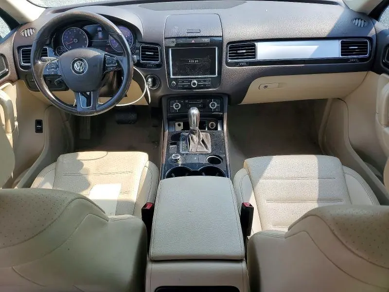 2012 VOLKSWAGEN TOUAREG V6  