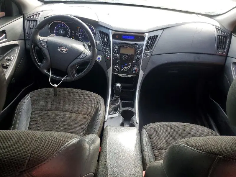 2012 HYUNDAI SONATA SE  