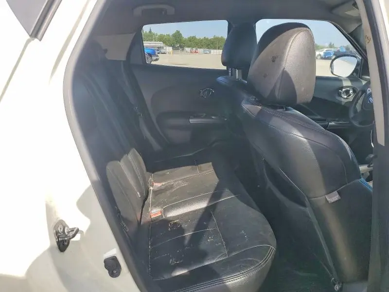 2011 NISSAN JUKE S  
