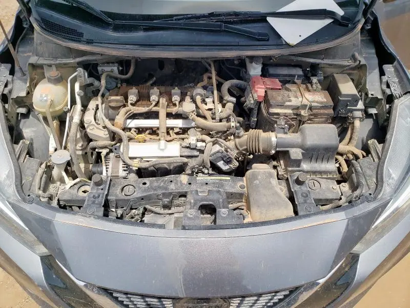 2021 NISSAN VERSA S  