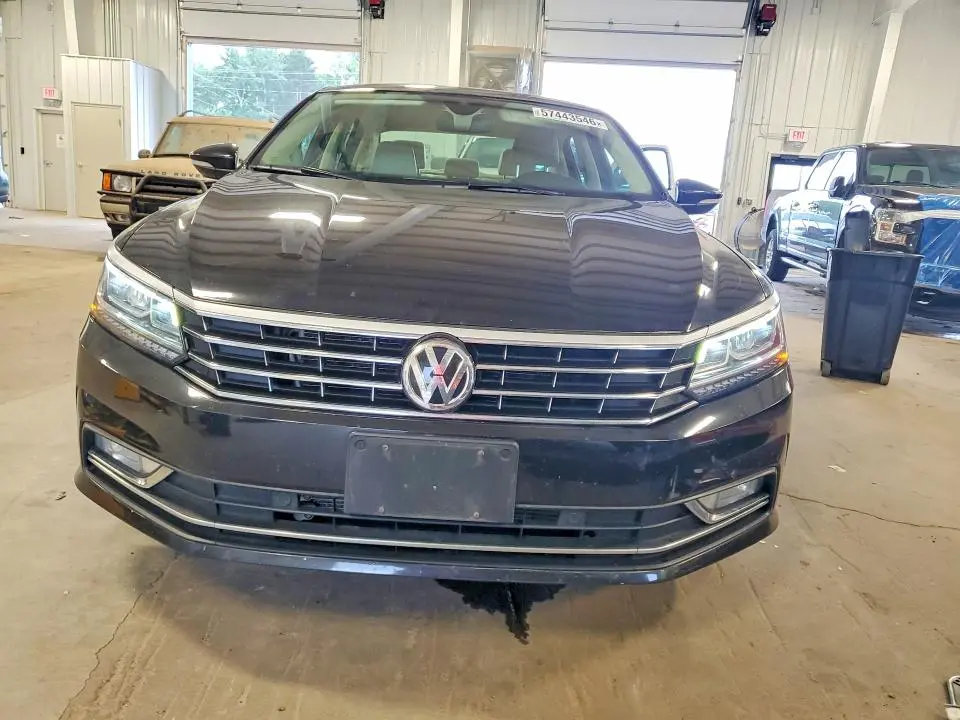 2017 VOLKSWAGEN PASSAT SEL PREMIUM  