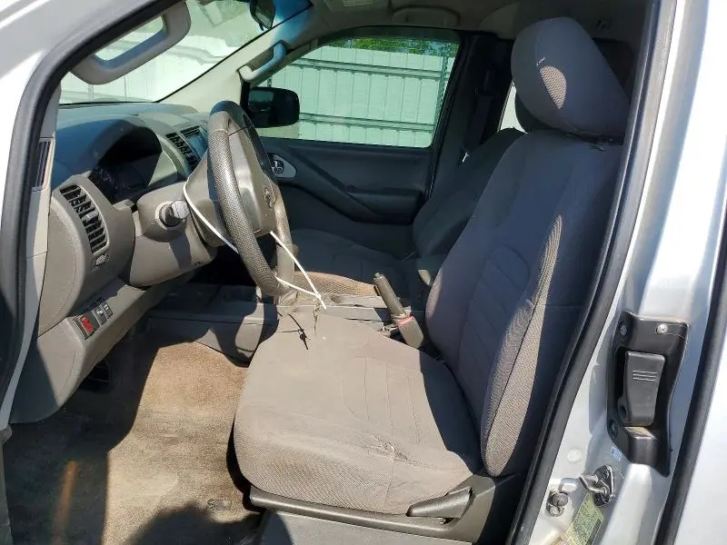 2013 NISSAN FRONTIER S  