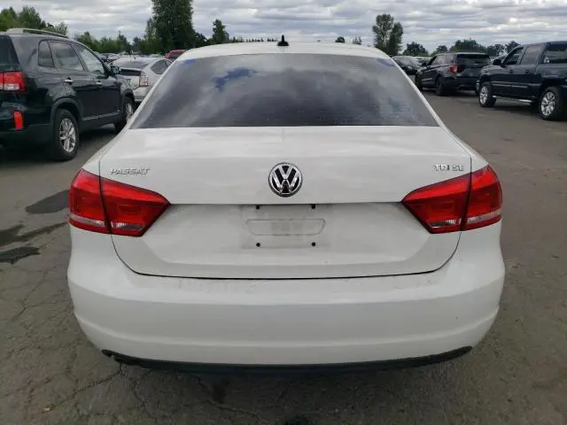 2013 VOLKSWAGEN PASSAT SE  