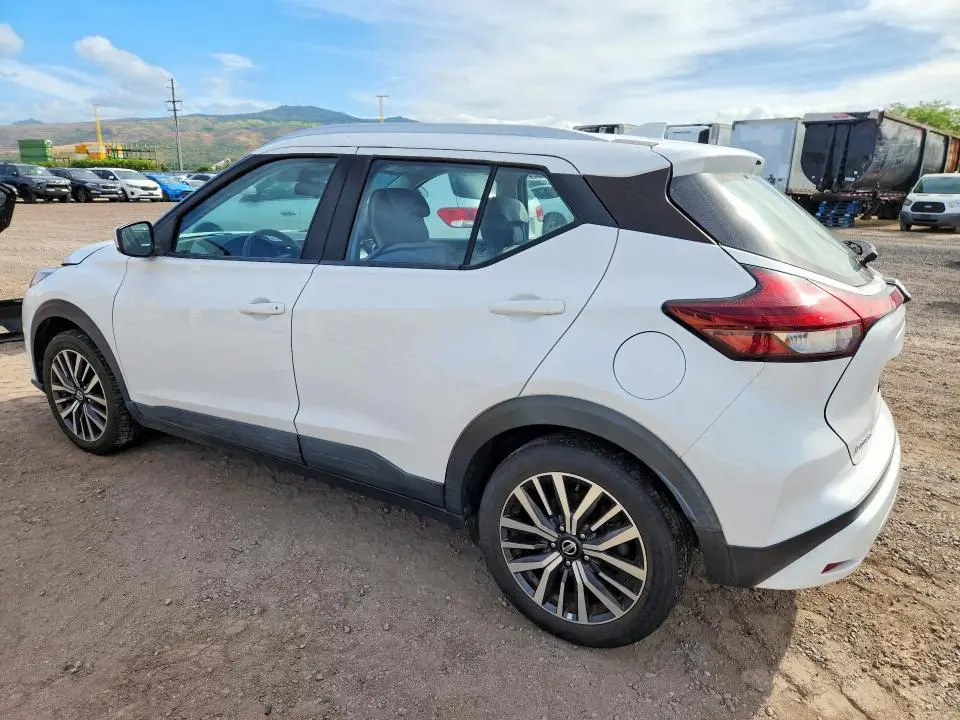 2021 NISSAN KICKS SV  