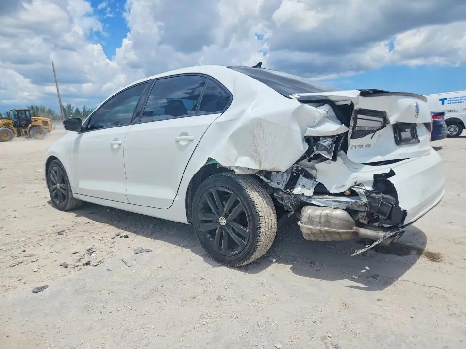 2018 VOLKSWAGEN JETTA SPORT  
