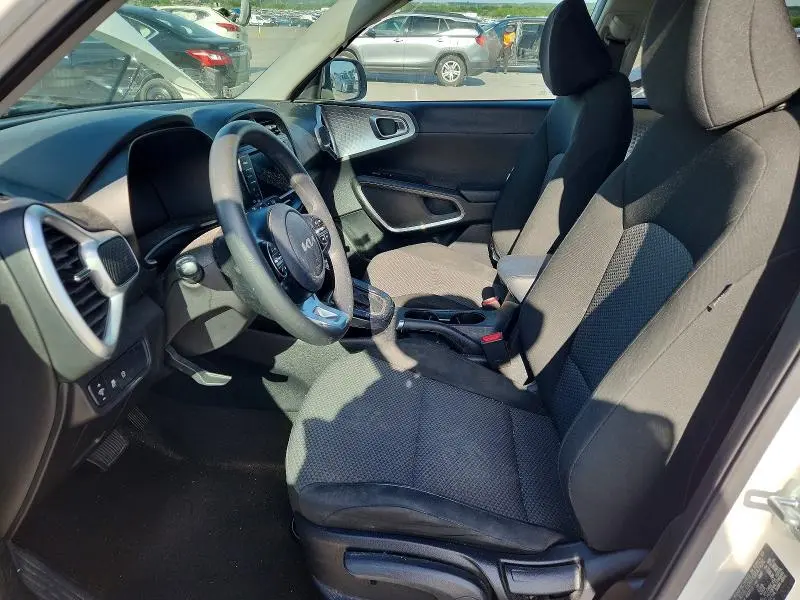 2023 KIA SOUL LX  