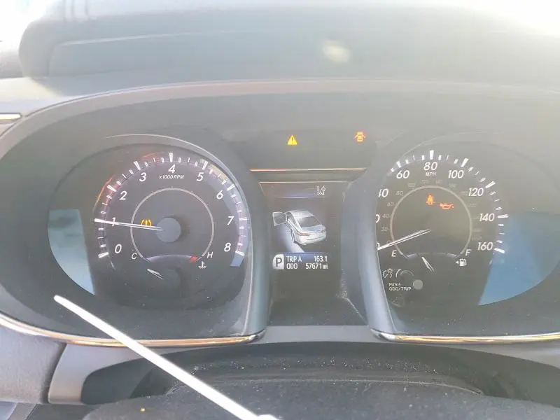 2018 TOYOTA AVALON XLE  