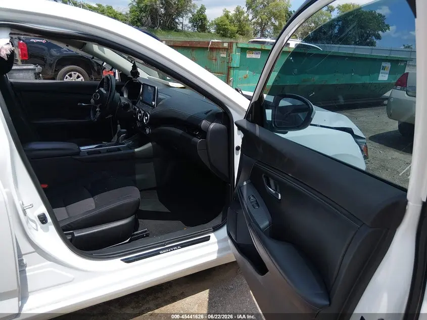 2022 NISSAN SENTRA SV XTRONIC CVT