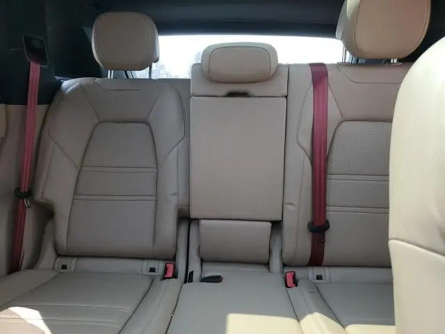 2019 PORSCHE CAYENNE S  