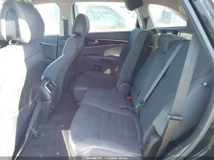 2016 KIA SORENTO 2.4L LX