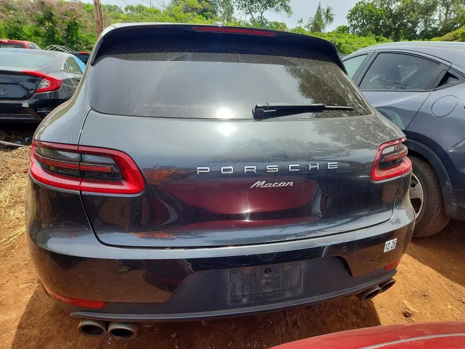 2018 PORSCHE MACAN   
