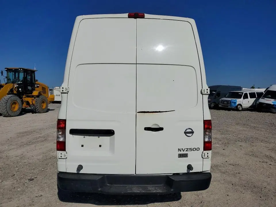 2014 NISSAN NV 2500  