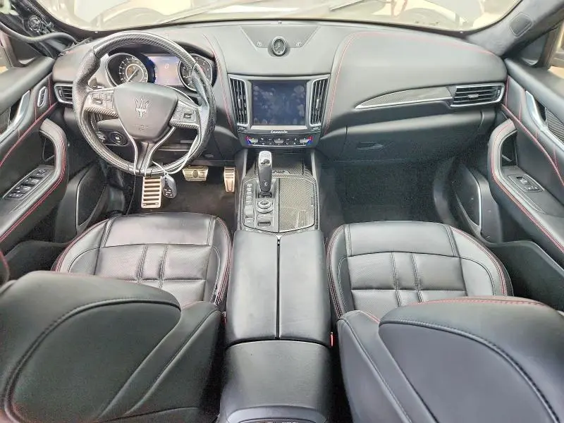 2019 MASERATI LEVANTE GTS  