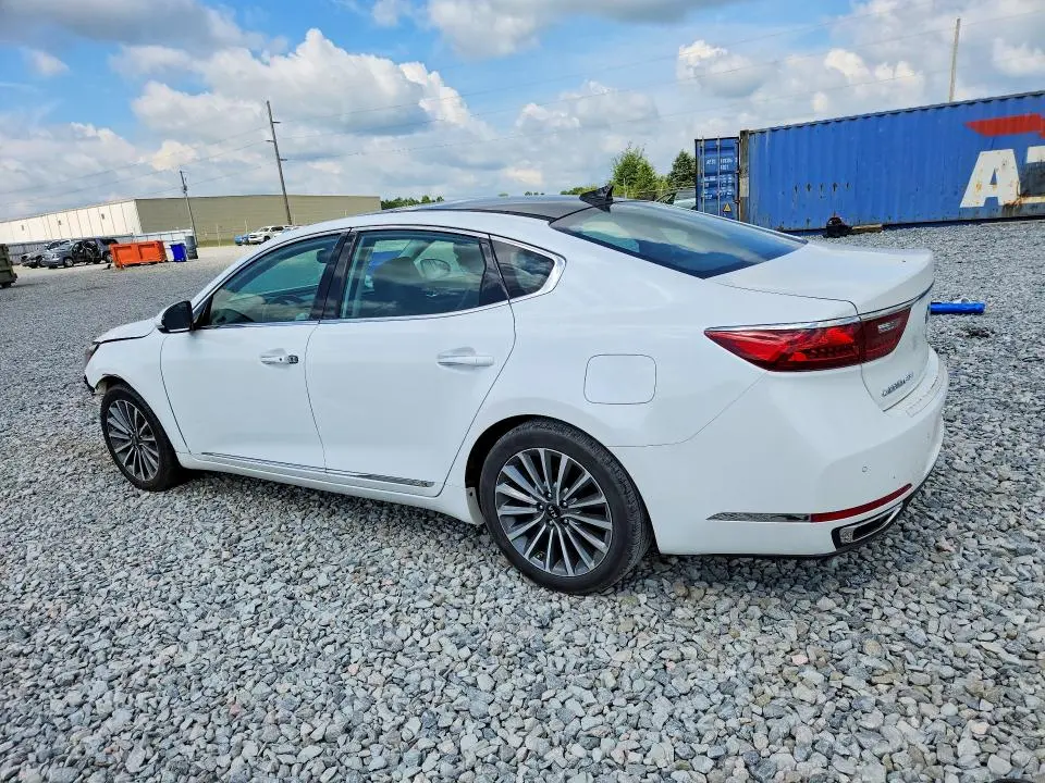 2017 KIA CADENZA PREMIUM  