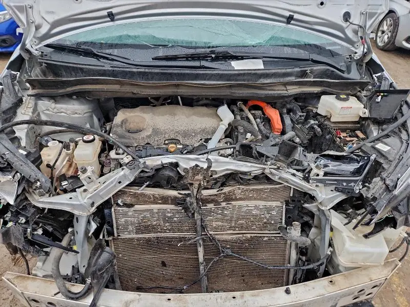 2022 TOYOTA SIENNA LE  