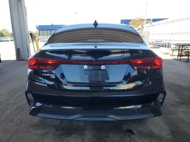2023 KIA FORTE LX  