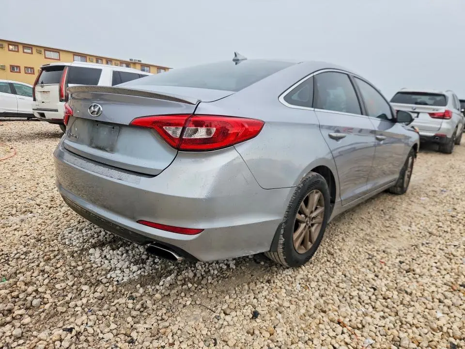 2015 HYUNDAI SONATA SE  