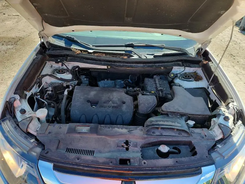 2018 MITSUBISHI OUTLANDER SE  