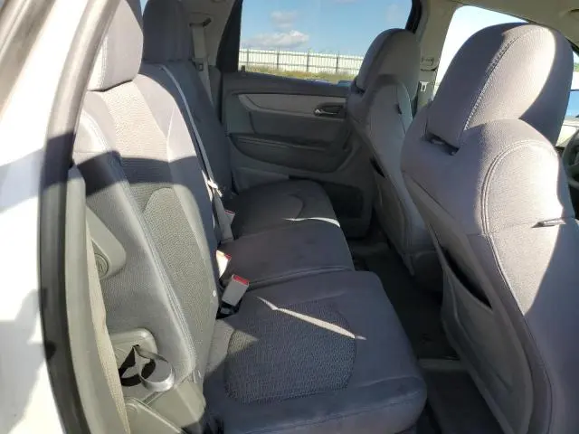 2015 CHEVROLET TRAVERSE LS  