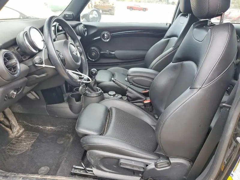 2016 MINI COOPER   