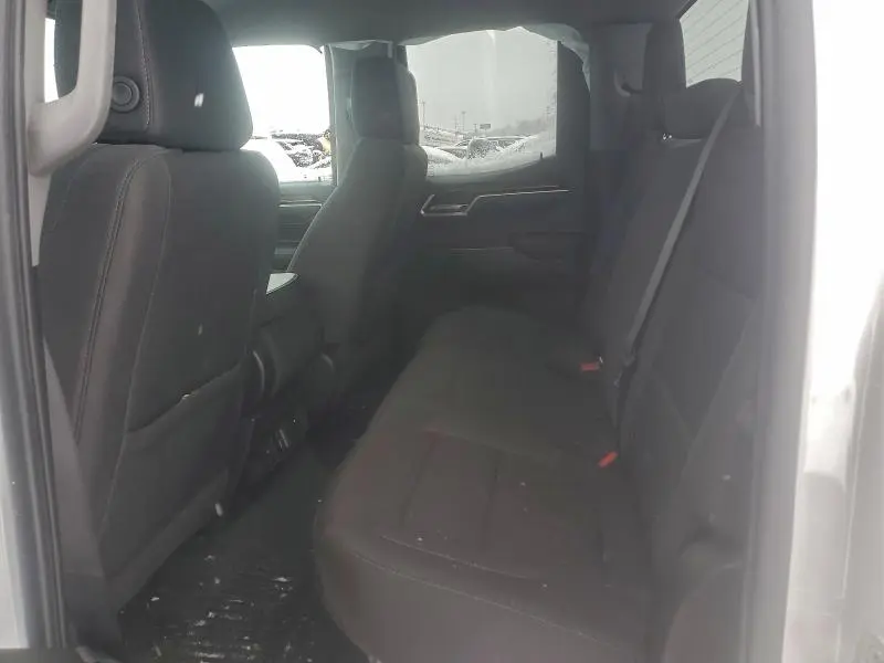 2024 CHEVROLET SILVERADO K1500 LT  